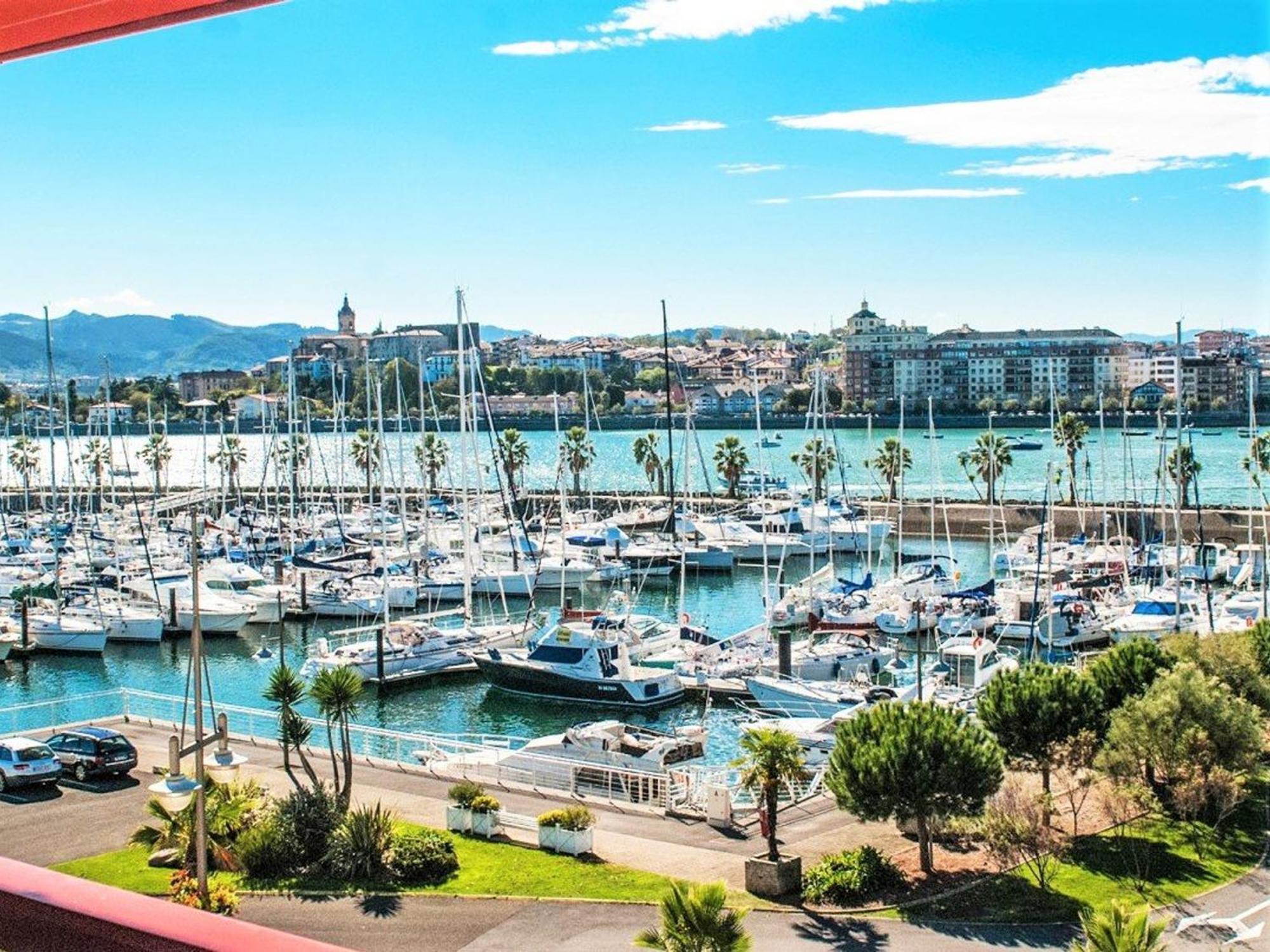 Appartement Renove, A 2 Pas De La Plage Et Commerces - Fr-1-2-332 Hendaye Exteriör bild